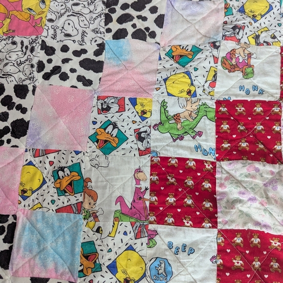 Vintage Patchwork Quilt with Vintage Character And Multicolored Fabrics. Unique - Picture 4 of 6